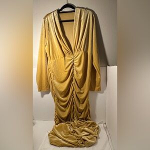 SHEIN Curve 3XL Mustard Top